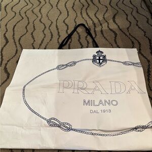 Prada Milano White Shopping Tote Bag – Classic Design